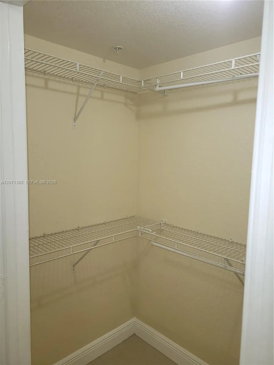 2564 CENTERGATE DR #108 Miramar, FL 33025