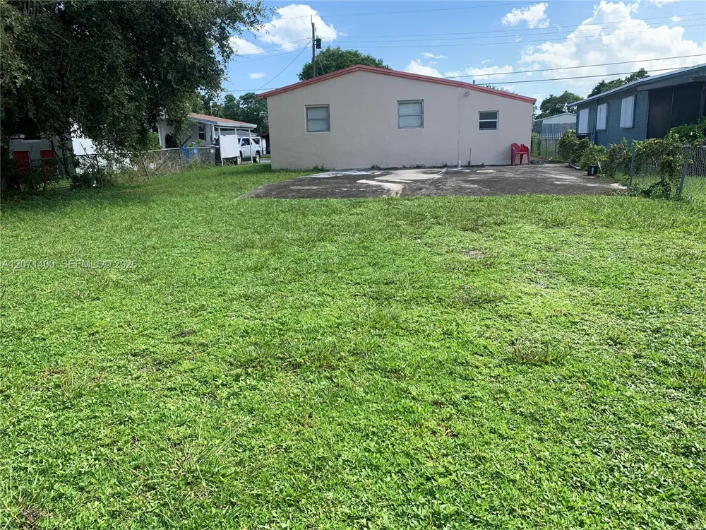 4501 SW 25th St #0 West Park, FL 33023