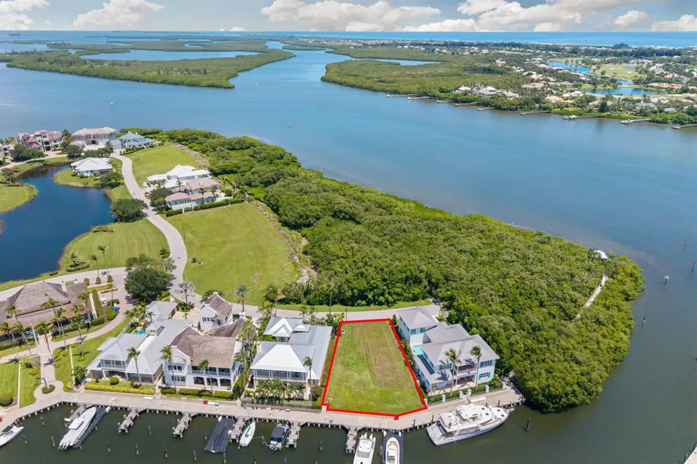 2915 Marsh Island Lane Vero Beach, FL 32963