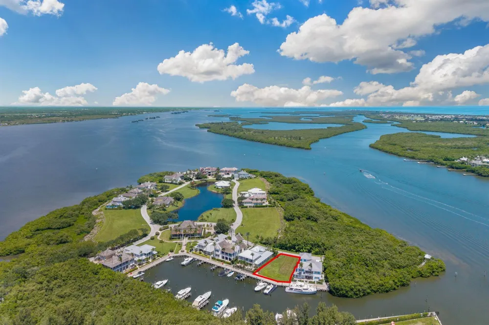 2915 Marsh Island Lane Vero Beach, FL 32963