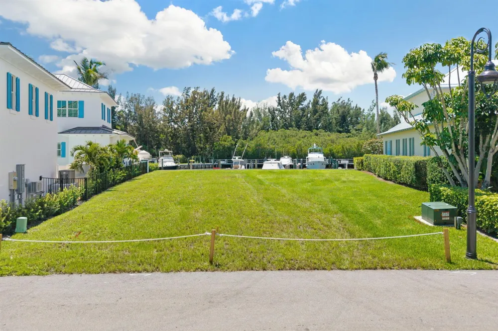 2915 Marsh Island Lane Vero Beach, FL 32963