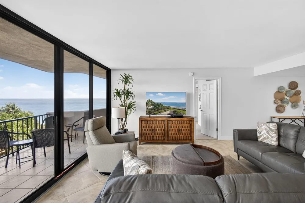 4200 Ocean Drive #1-406 Riviera Beach, FL 33404