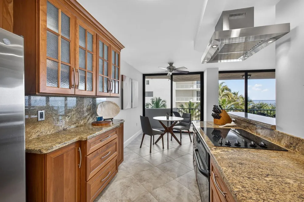 4200 Ocean Drive #1-406 Riviera Beach, FL 33404