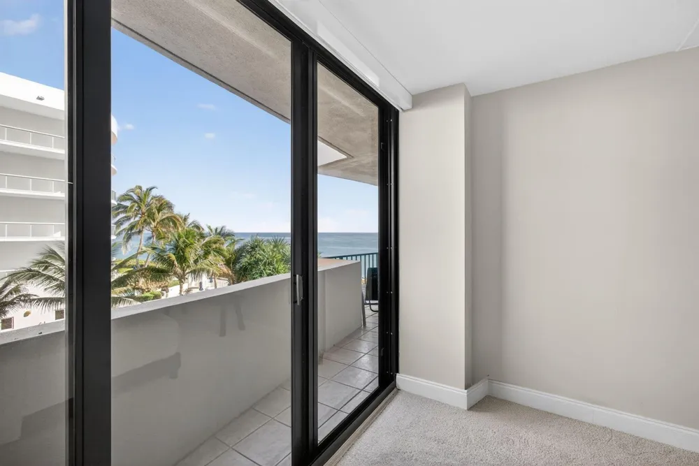 4200 Ocean Drive #1-406 Riviera Beach, FL 33404