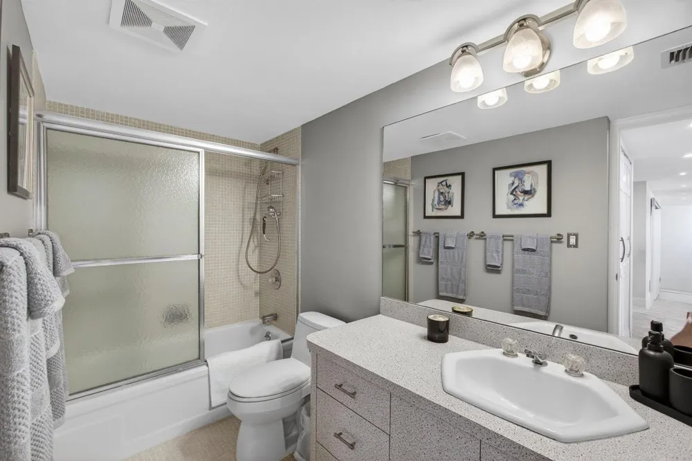 4200 Ocean Drive #1-406 Riviera Beach, FL 33404