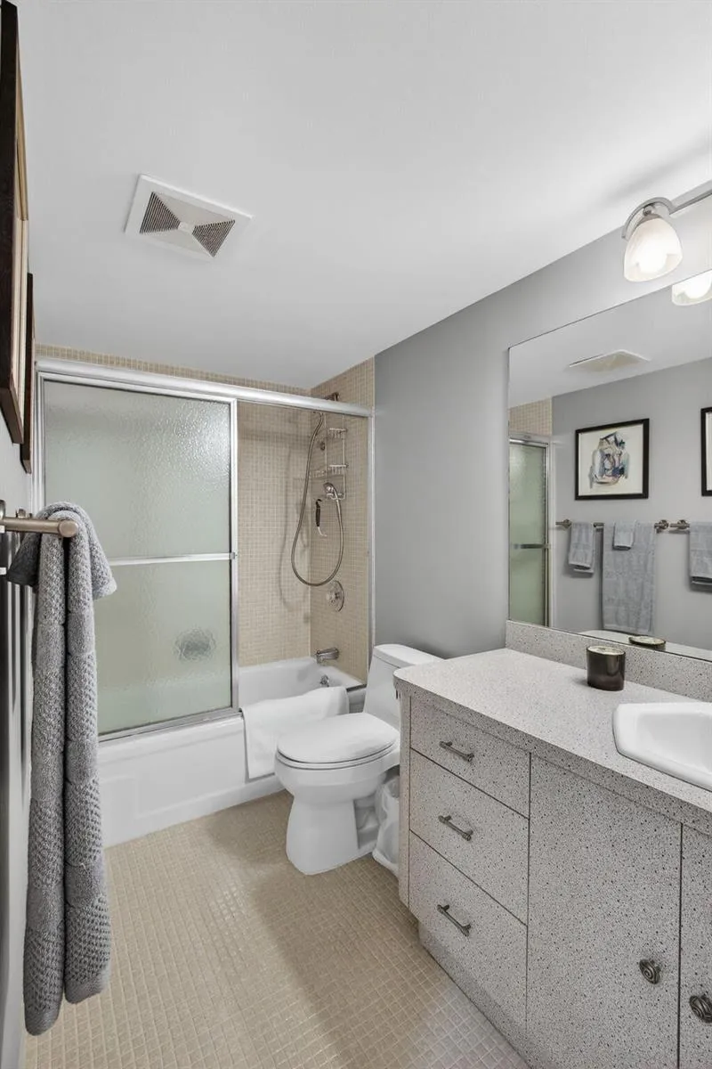 4200 Ocean Drive #1-406 Riviera Beach, FL 33404