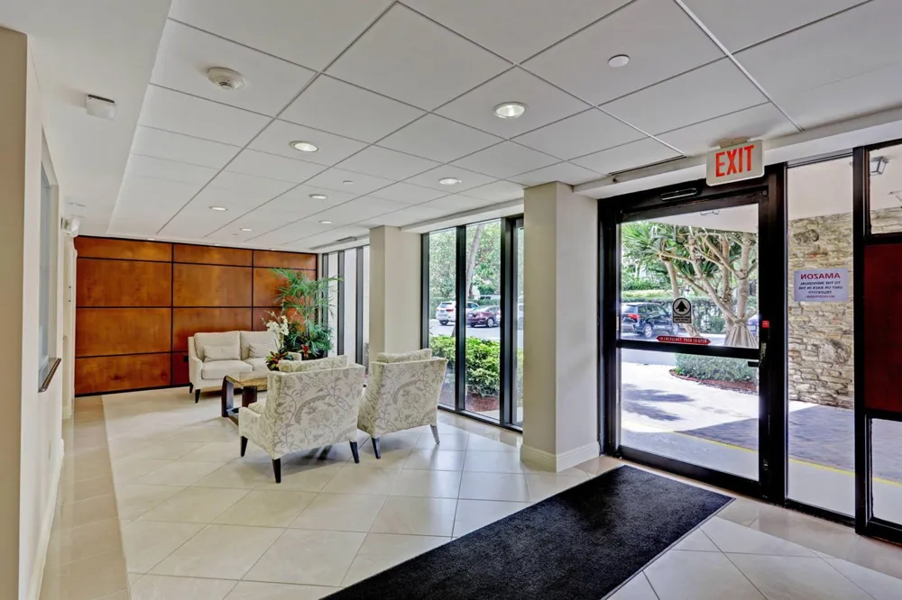 4200 Ocean Drive #1-406 Riviera Beach, FL 33404