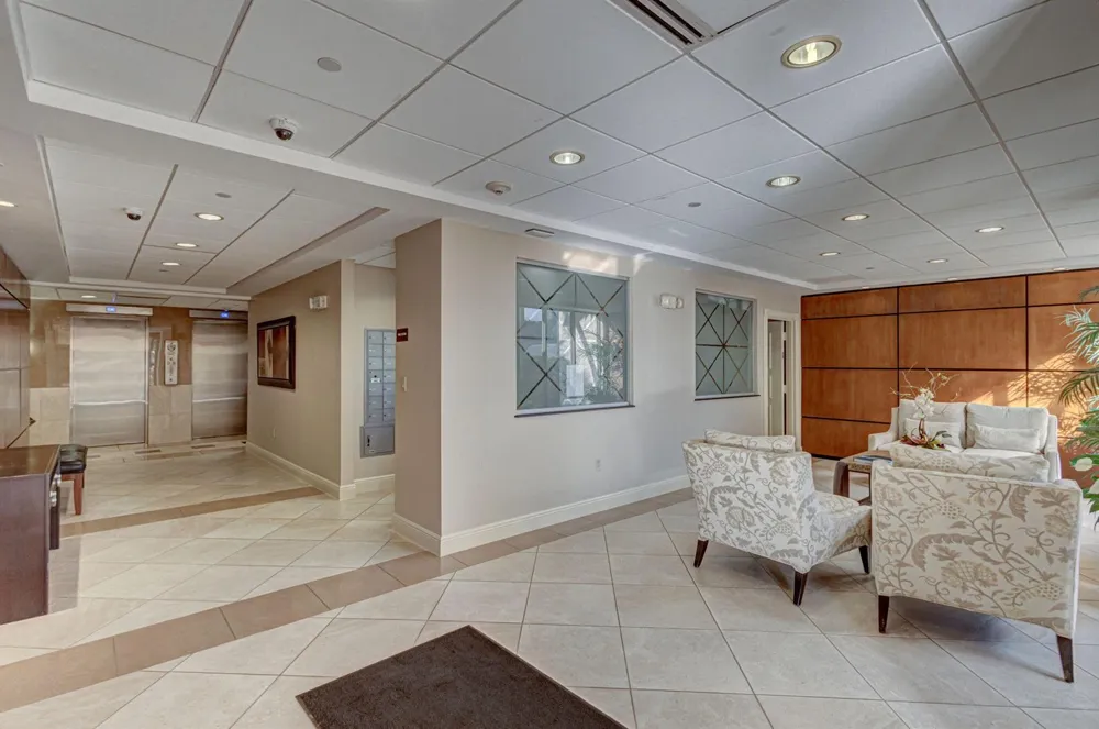 4200 Ocean Drive #1-406 Riviera Beach, FL 33404