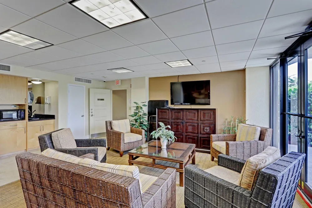 4200 Ocean Drive #1-406 Riviera Beach, FL 33404