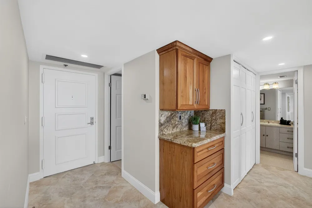 4200 Ocean Drive #1-406 Riviera Beach, FL 33404