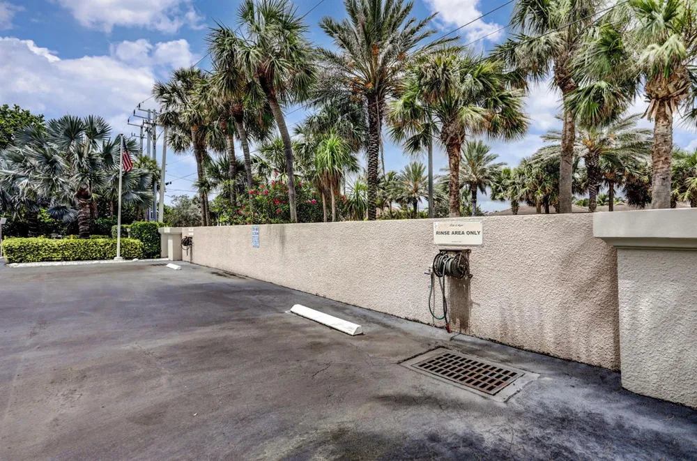 4200 Ocean Drive #1-406 Riviera Beach, FL 33404