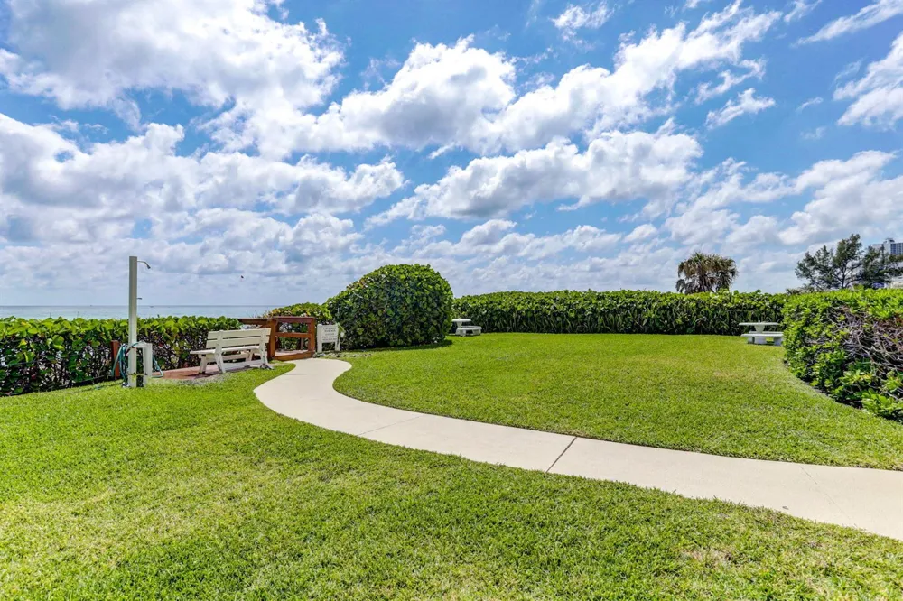 4200 Ocean Drive #1-406 Riviera Beach, FL 33404