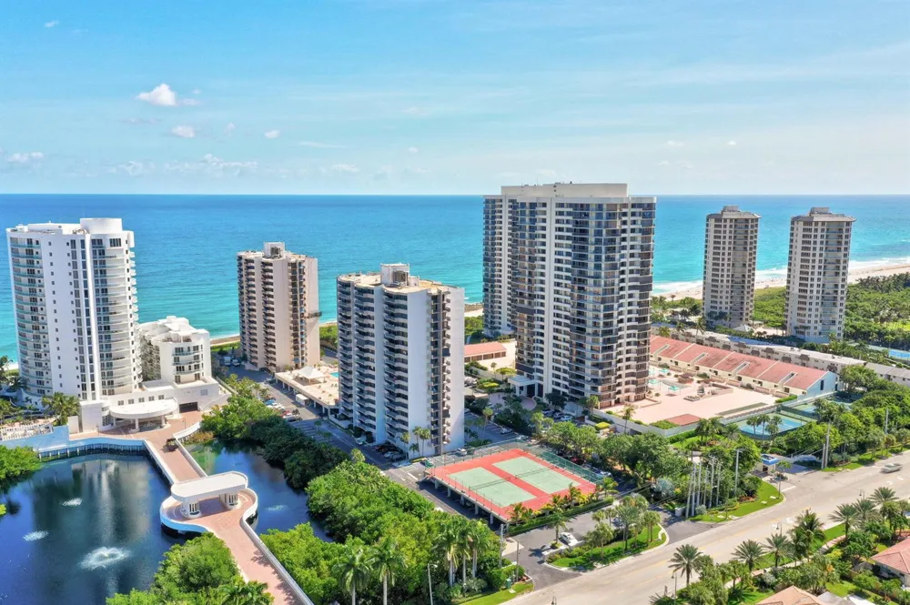 4200 Ocean Drive #1-406 Riviera Beach, FL 33404