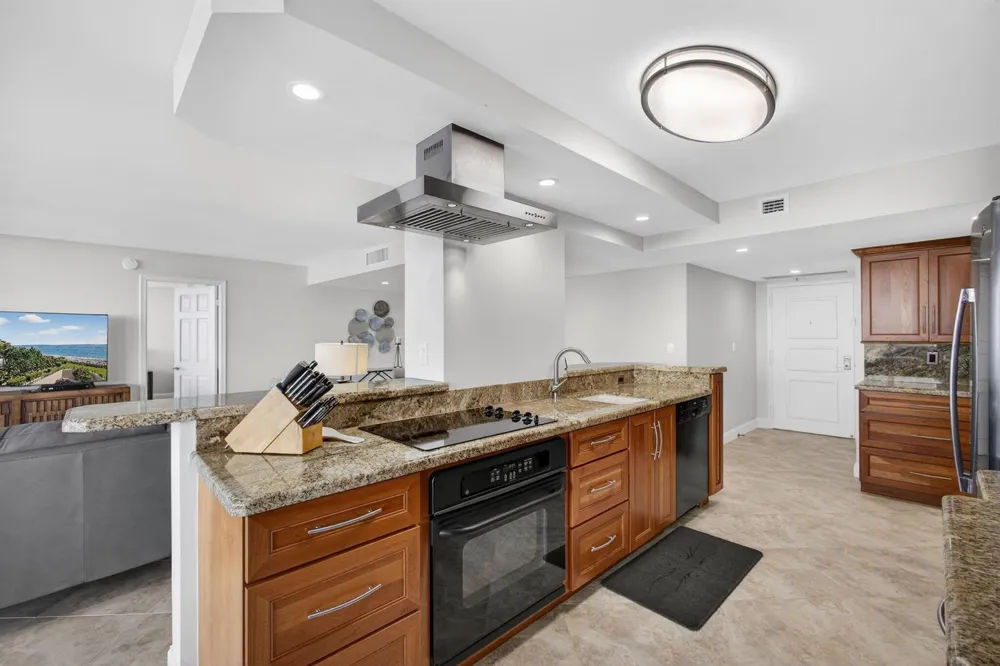 4200 Ocean Drive #1-406 Riviera Beach, FL 33404