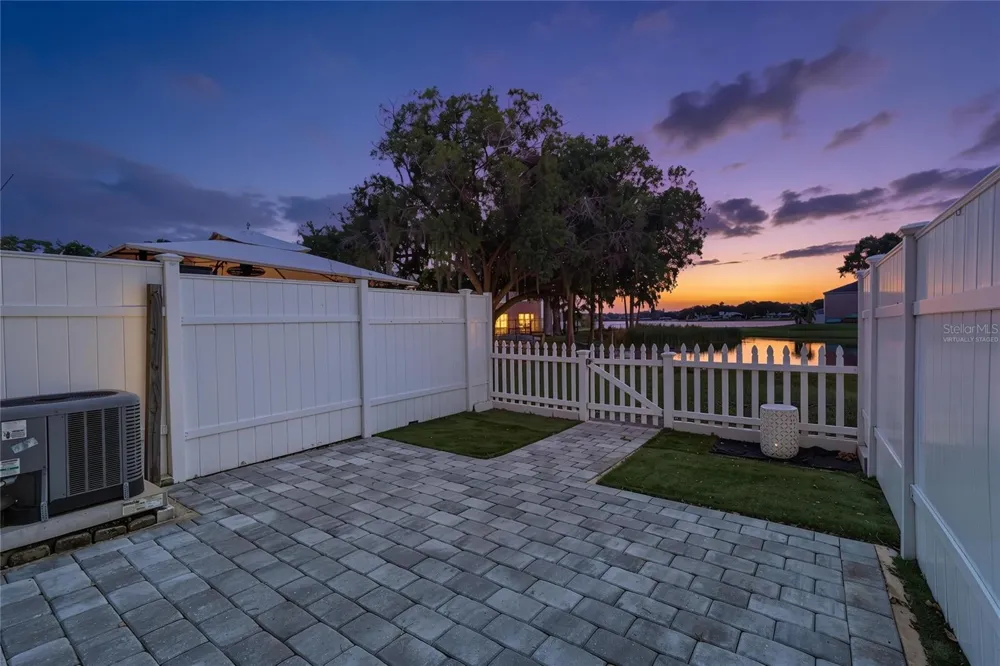 13747 JUNIPER BLOSSOM DRIVE Tampa, FL 33618