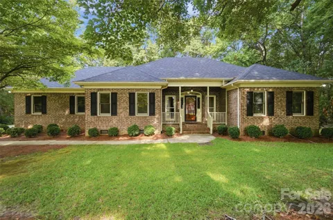 17047 Pond Road
