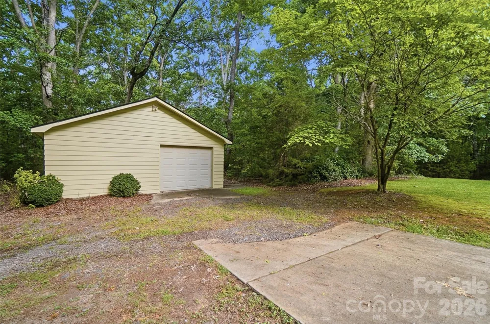 17047 Pond Road Locust, NC 28097