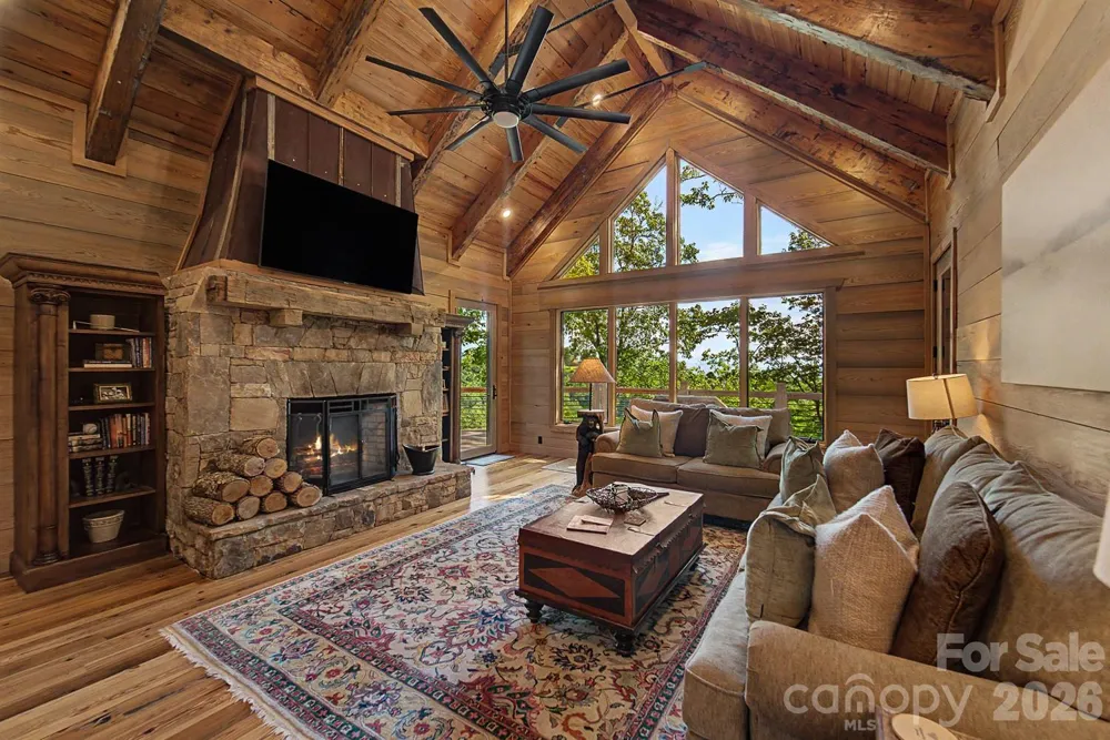 444 Look Out Point Bryson City, NC 28713
