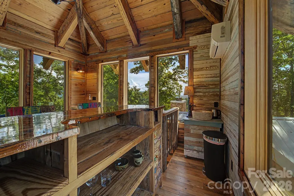 444 Look Out Point Bryson City, NC 28713