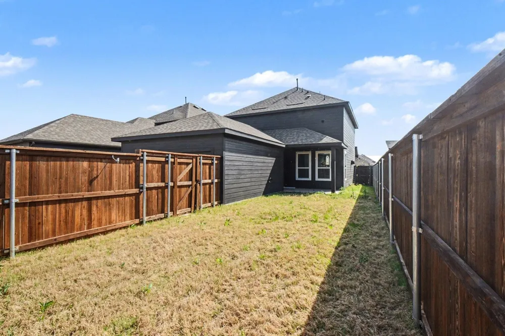 7057 Helena Hill Royse City, TX 75189