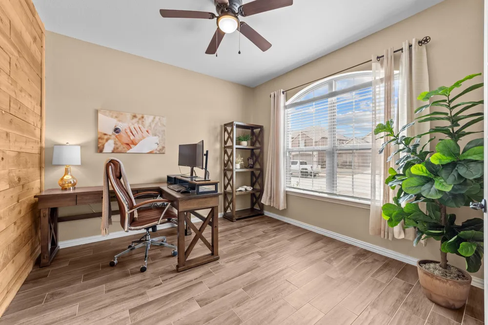 910 Black Hawk Drive Princeton, TX 75407