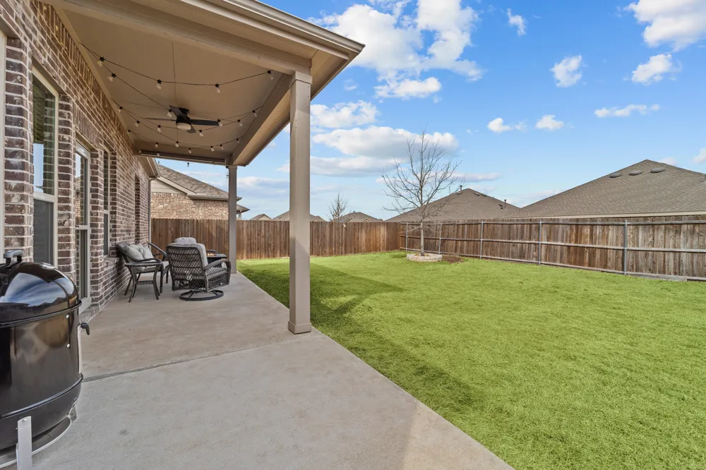 910 Black Hawk Drive Princeton, TX 75407