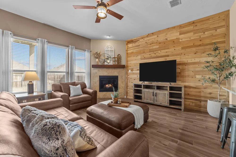 910 Black Hawk Drive Princeton, TX 75407