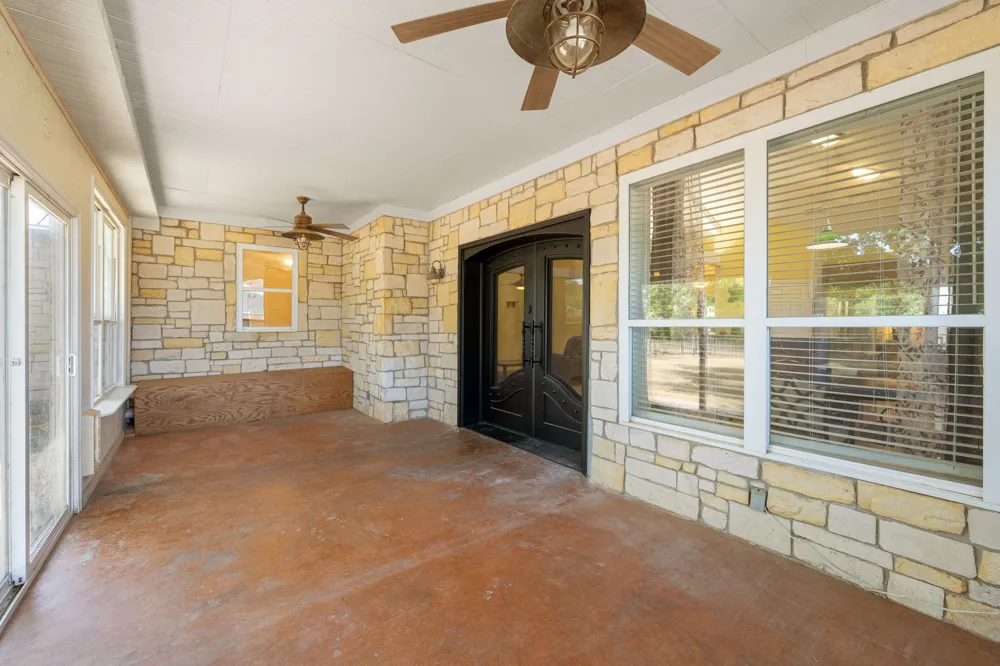 330 Mohawk Trail East Tawakoni, TX 75472
