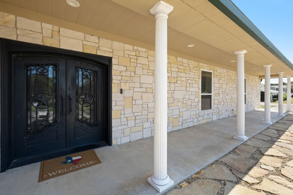 330 Mohawk Trail East Tawakoni, TX 75472