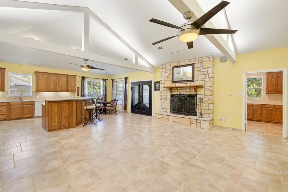 330 Mohawk Trail East Tawakoni, TX 75472