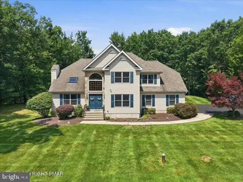 1220 OVERLOOK COURT