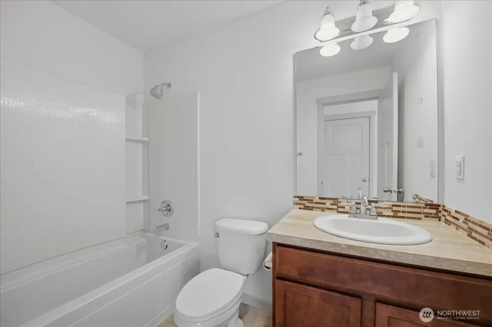 21602 NW Monterey Loop Poulsbo, WA 98370
