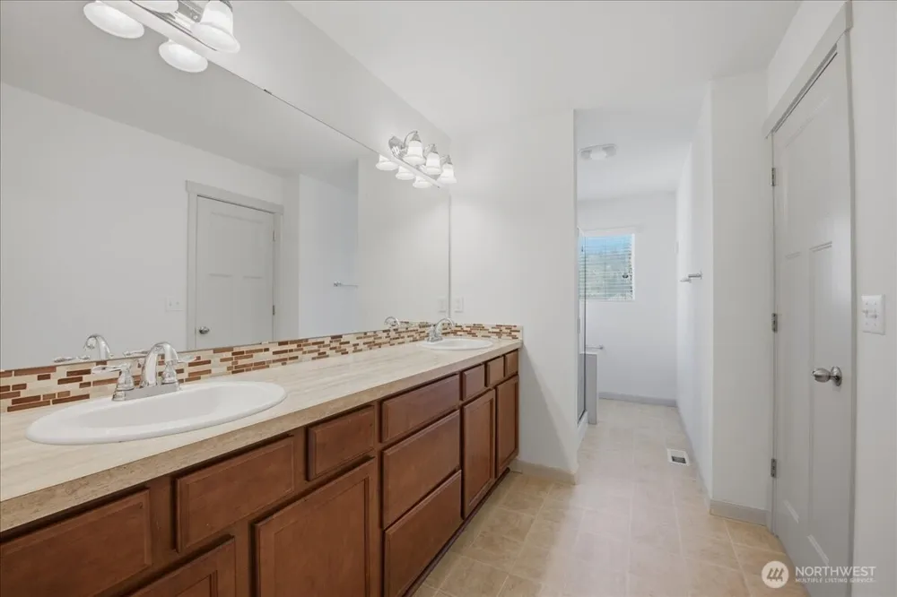 21602 NW Monterey Loop Poulsbo, WA 98370