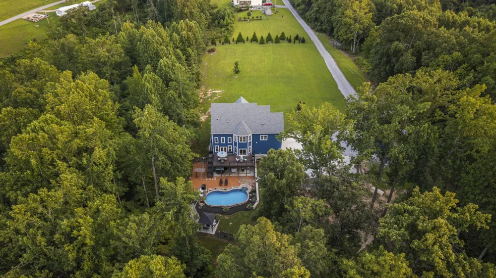 1174 Old Mount Vernon Rd Bethpage, TN 37022