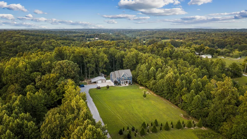 1174 Old Mount Vernon Rd Bethpage, TN 37022