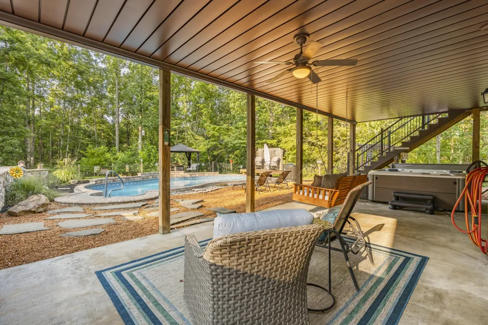 1174 Old Mount Vernon Rd Bethpage, TN 37022