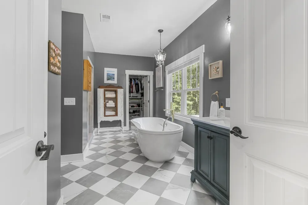 1174 Old Mount Vernon Rd Bethpage, TN 37022