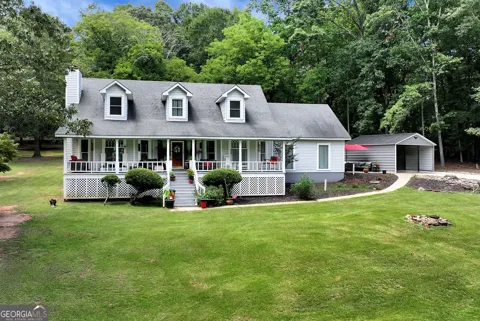 425 Greenleaf DR