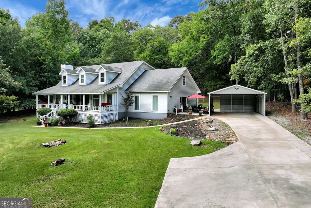 425 Greenleaf DR Lavonia, GA 30553
