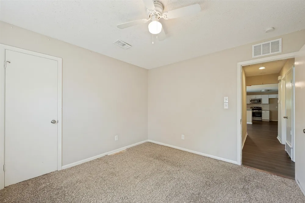 204 E Cunningham Avenue Crowley, TX 76036