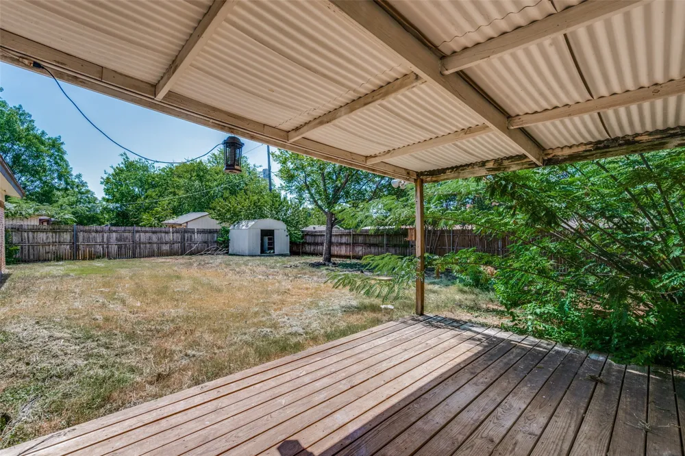 204 E Cunningham Avenue Crowley, TX 76036