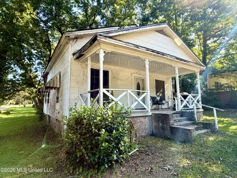 352 Mary Street