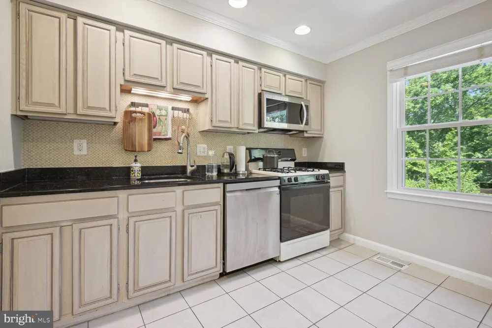 6412 NEEDLE LEAF DRIVE Rockville, MD 20852