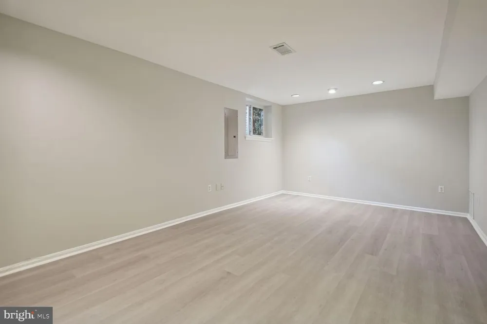 6412 NEEDLE LEAF DRIVE Rockville, MD 20852