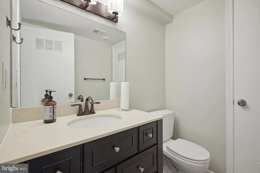 6412 NEEDLE LEAF DRIVE Rockville, MD 20852