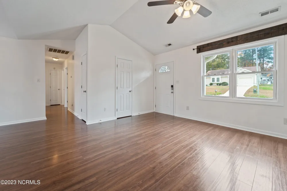 2654 Idlebrook Circle Midway Park, NC 28544