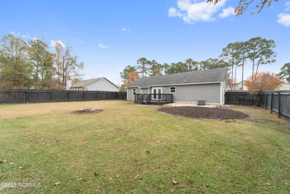2654 Idlebrook Circle Midway Park, NC 28544