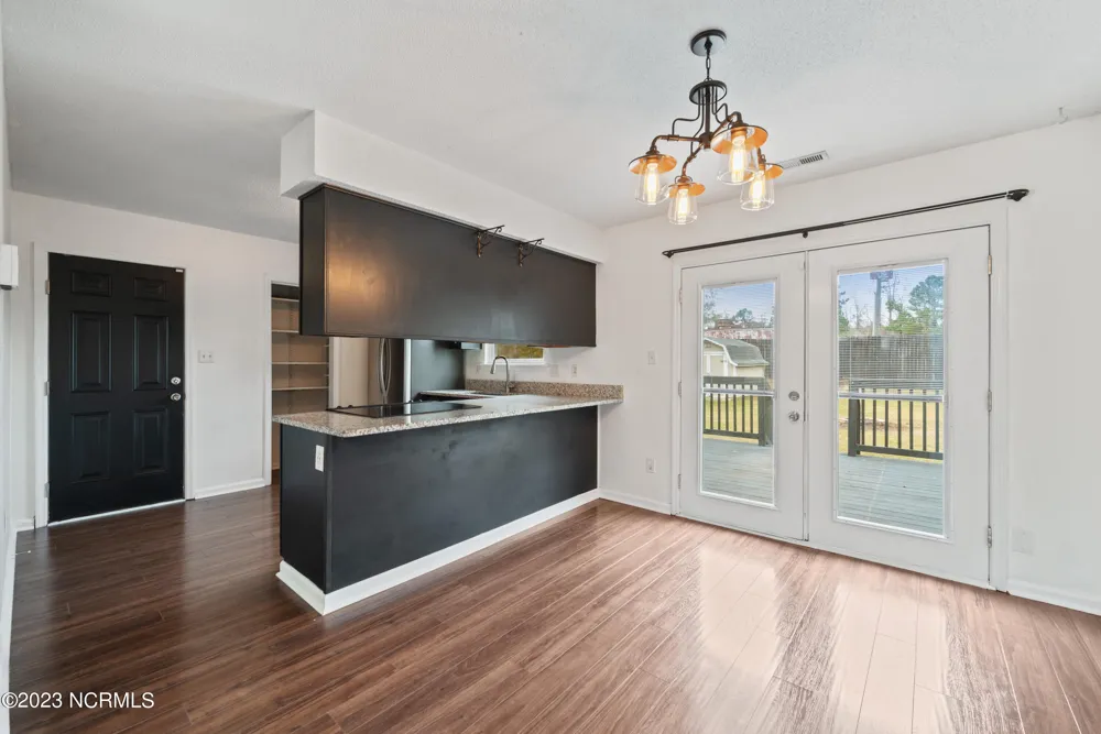 2654 Idlebrook Circle Midway Park, NC 28544