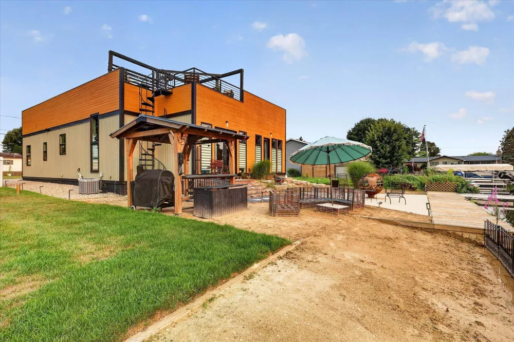 4382 Lynden Road Shelbyville, MI 49344