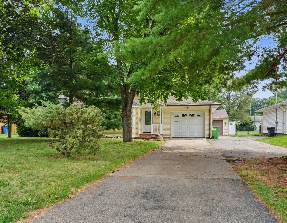 249 S 20th Street S Battle Creek, MI 49015